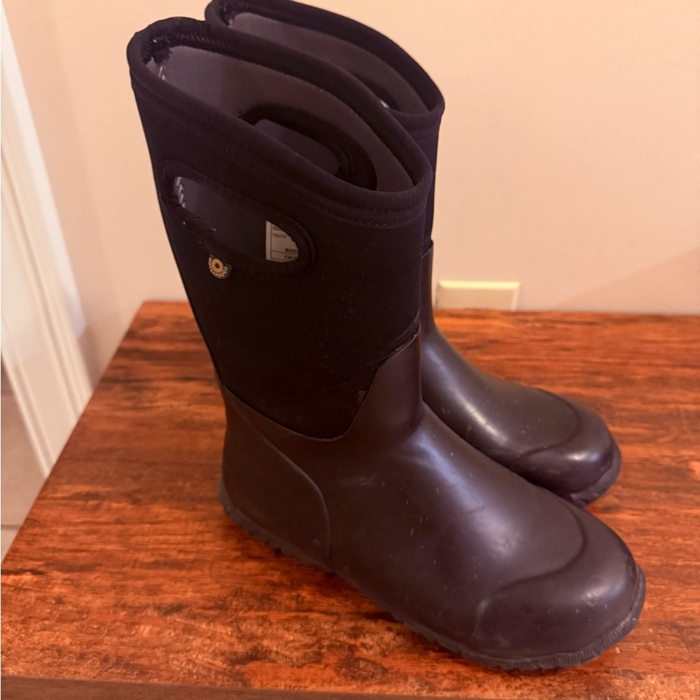 Bogs Kids Black Mid-Calf Winter Snow Pull-On Boots